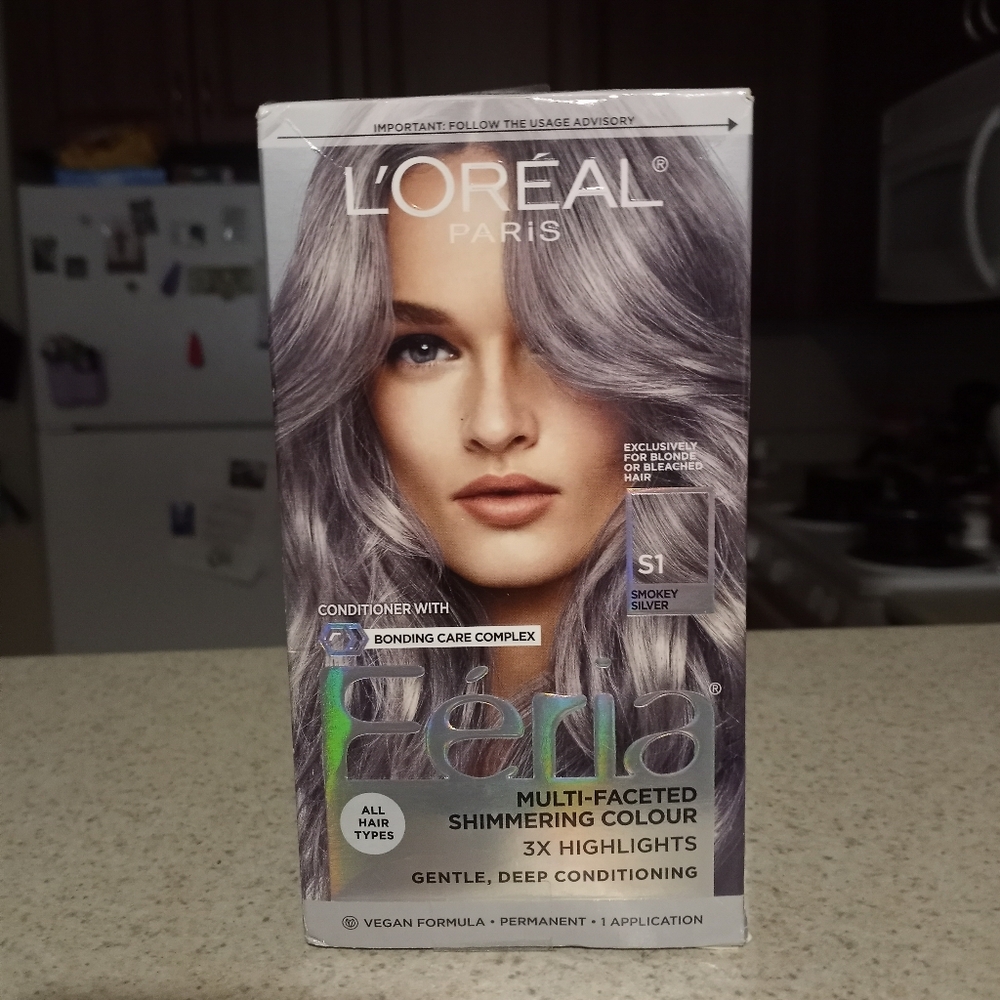 L'Oreal Paris Feria Multi-Faceted Hair Color - Smokey Silver New